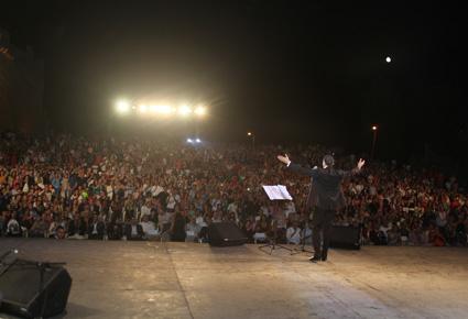 صابر الرباعي ... عند هياكل بعلبك وجدت طريقا جديدا ، وشكرا لبنان ,..